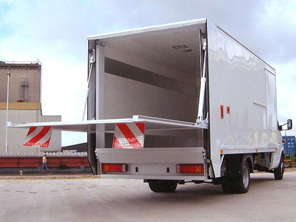 Фото: Услуги грузового автомобиля с гидробортом в Адыгейске, цена 1000 рублей — объявления на Sobut
