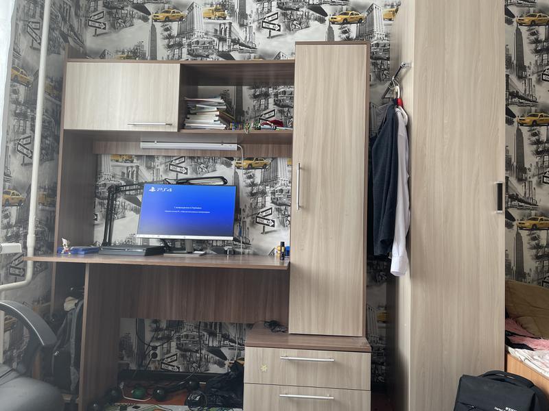 Фото: Купить письменный стол  и шкаф в Серышеве, цена 8000 рублей — объявление