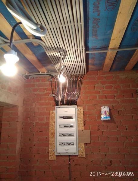 Фото: Электромонтаж (Электрик) в Буинске, цена 450 рублей — объявления на Sobut