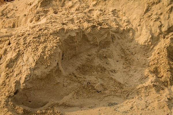 Фото: Купить речной песок в Москве и области в Москве, цена 1100 рублей — объявление