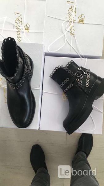 Фото: Купить ботинки новые lestrosa италия кожа 39 черные внутри кожаные осень весна демисезонные обувь женская в Москве, цена 25500 рублей — объявление